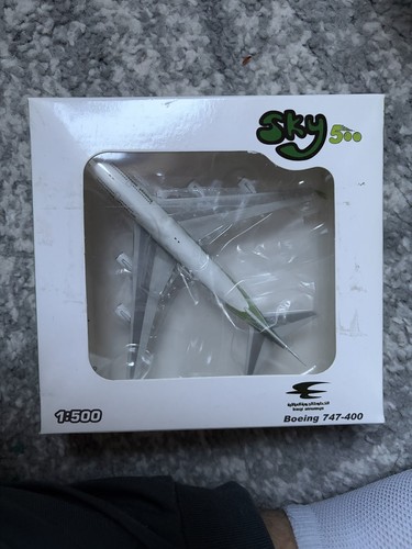 Sky500 boeing 747 - 747-400, 1:500