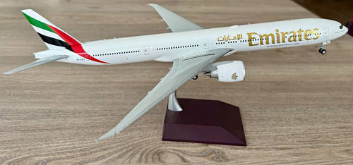 Emirates boeing 777 300er - emirates,