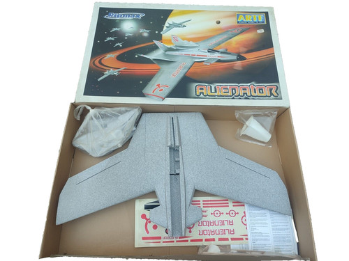 Alienator ufo jet flugzeug - ufo,