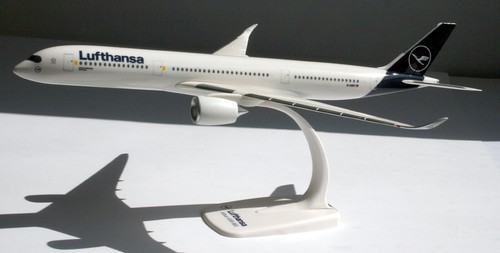 Lufthansa airbus a350 - -,